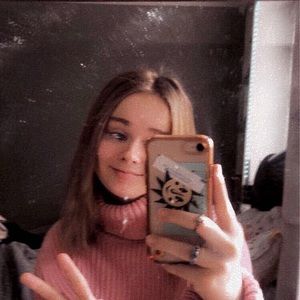 Meet your Posher, Avery